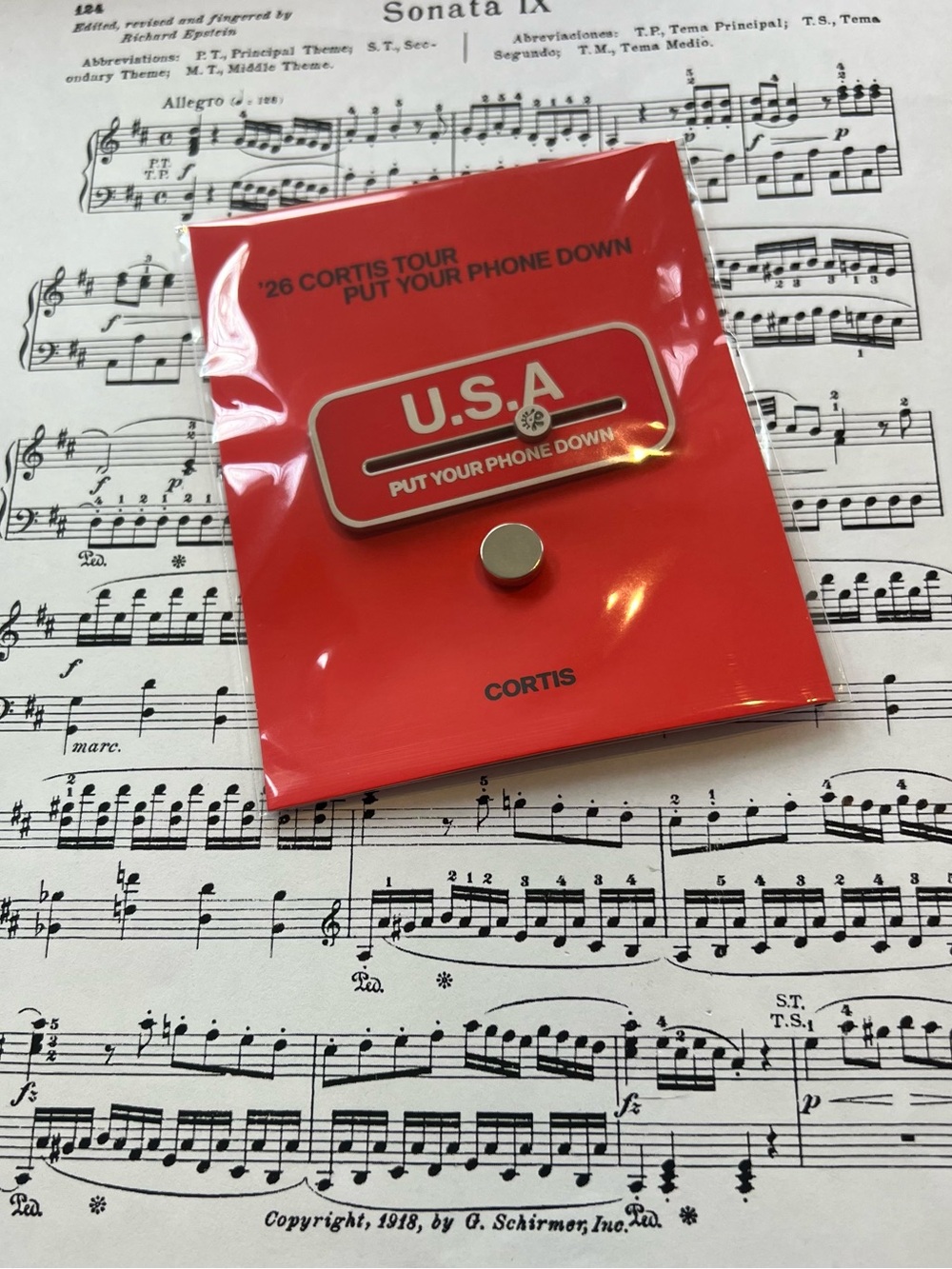 New-CORTIS Official USA Limited Edition Tour Badge purchased in Irving Texas - Picture 4 of 5
